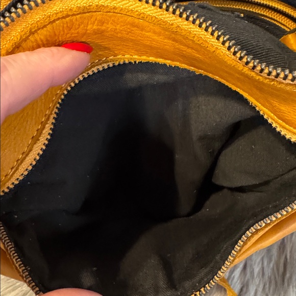 Harbour 2Nd Women’s Crossbody Bag - Picture 4 of 11